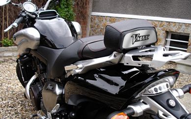 vmax 1700 sissy bar